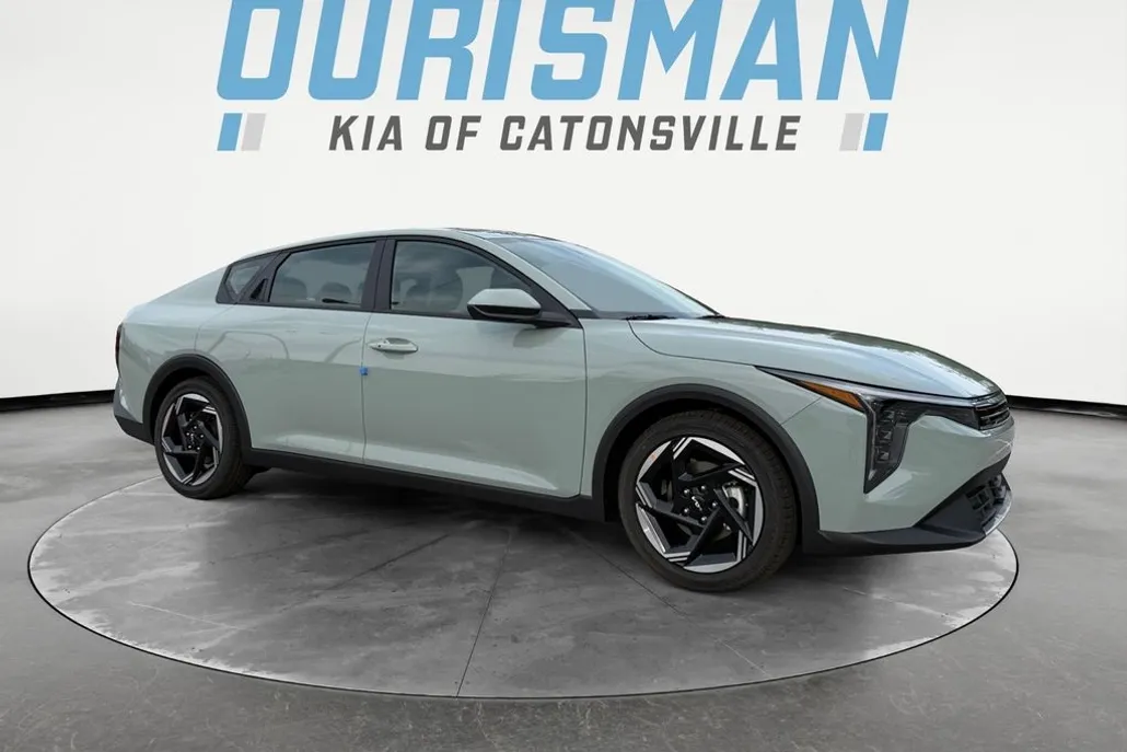 2025 Kia K4 EX photo 1