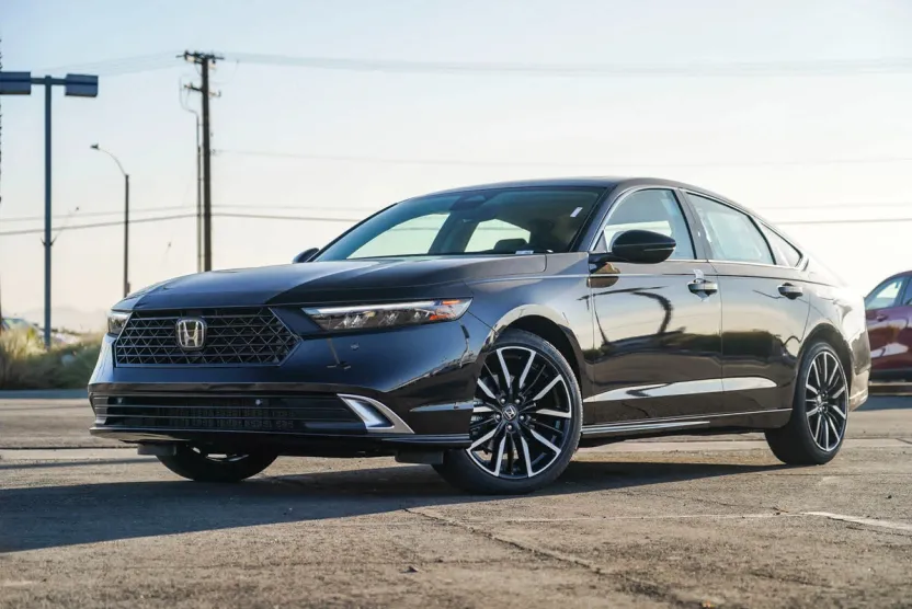 2025 Honda Accord Hybrid Touring photo 1