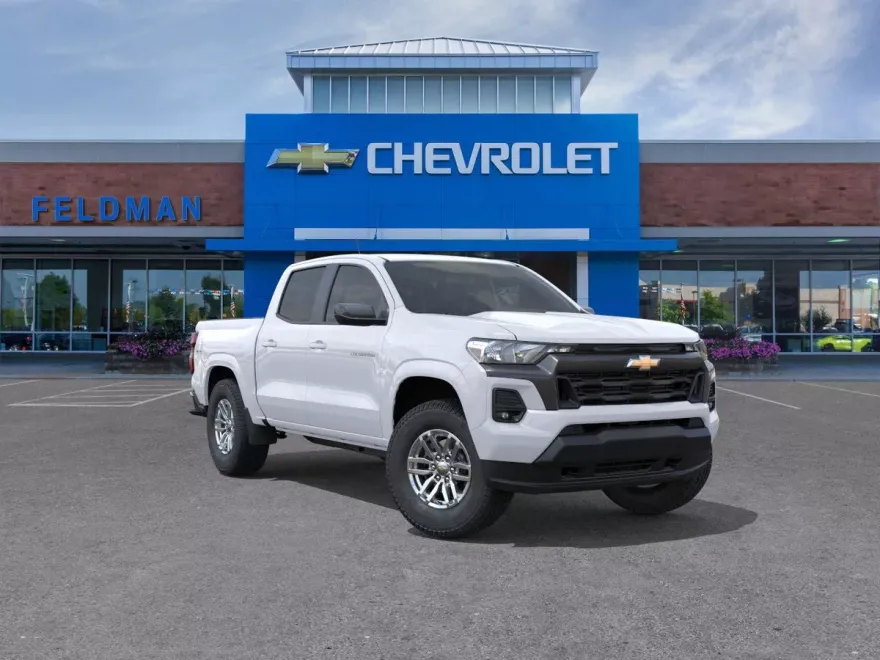 2024 Chevrolet Colorado LT photo 1