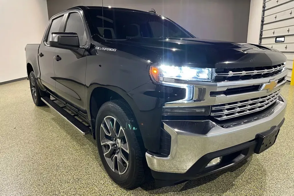 2020 Chevrolet Silverado 1500 LT photo 1