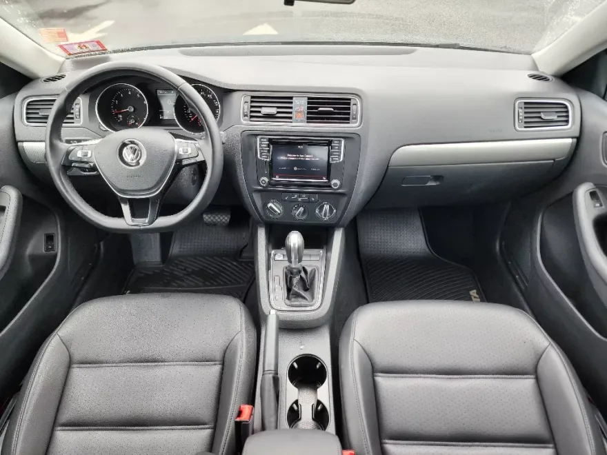 2018 Volkswagen Jetta 1.4T SE photo 1