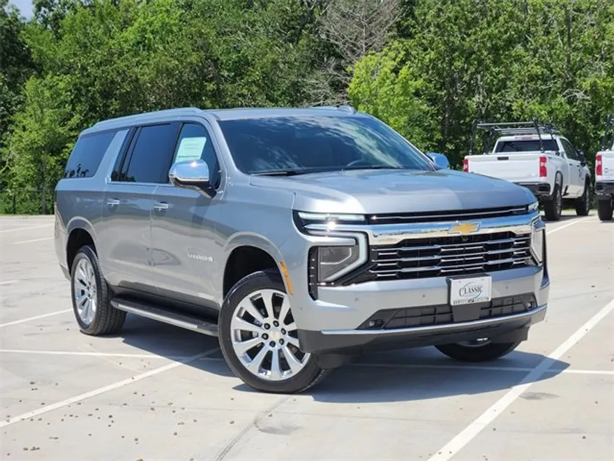 2025 Chevrolet Suburban Premier photo 1