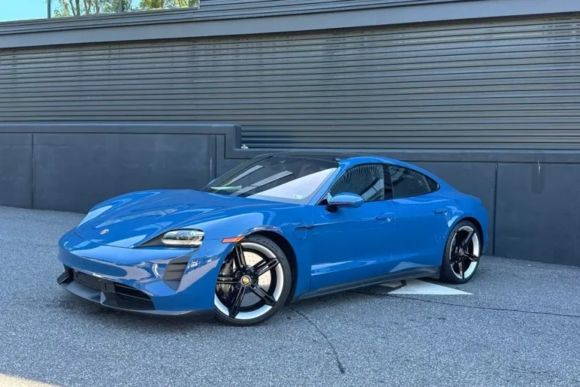 2021 Porsche Taycan Turbo S photo 1