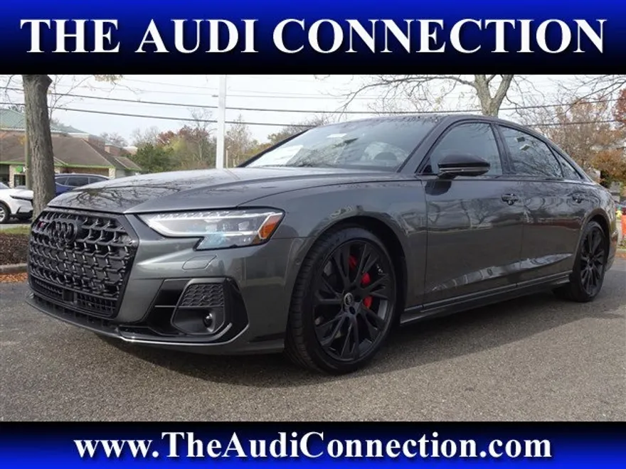 2025 Audi S8 4.0T photo 1