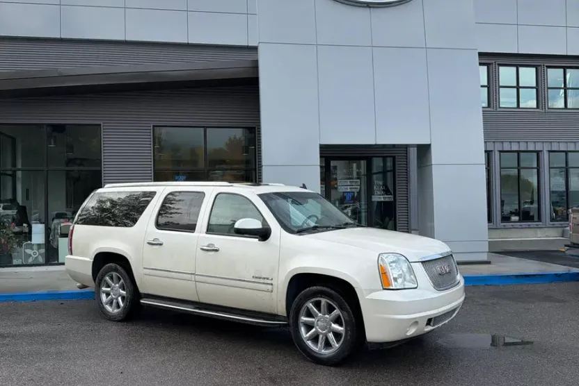 2013 Gmc Yukon XL 1500 Denali photo 1