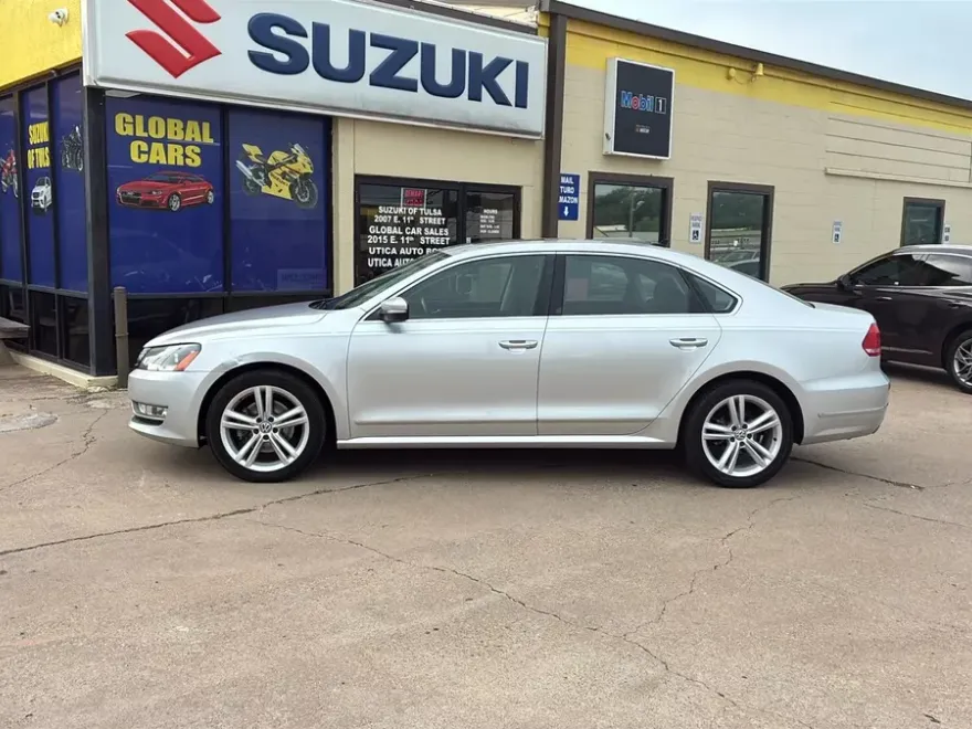 2013 Volkswagen Passat V6 SEL Premium photo 1