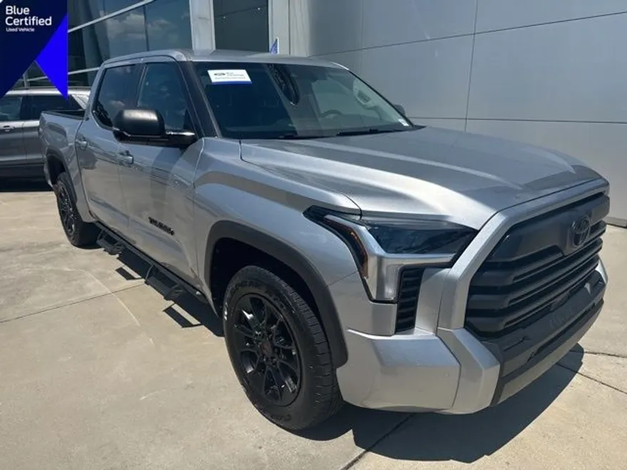 2024 Toyota Tundra SR5 photo 1
