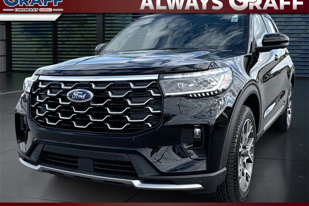 2025 Ford Explorer Platinum photo 1