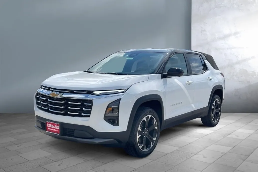 2026 Chevrolet Equinox LT photo 1