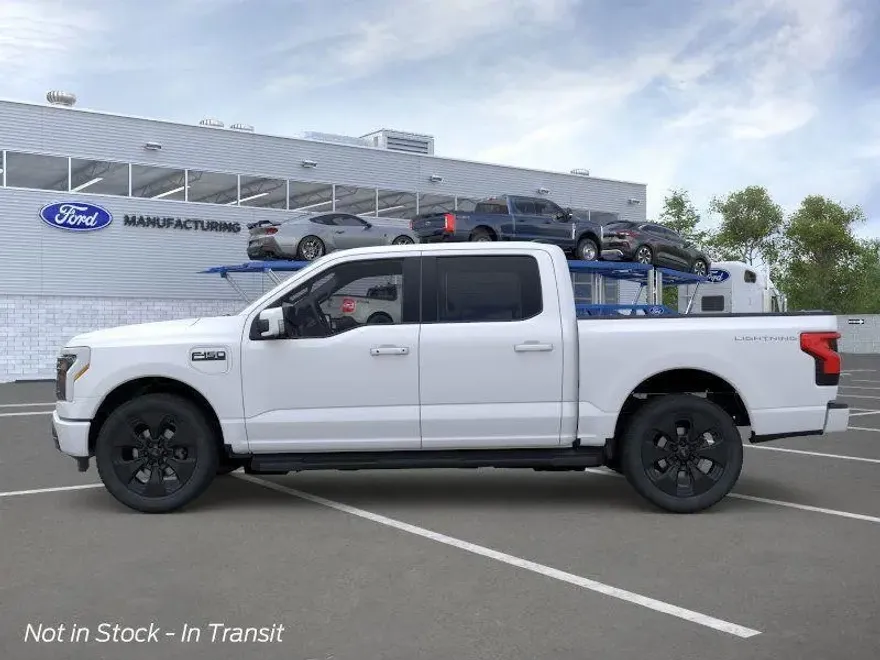 2025 Ford F-150 Platinum photo 1
