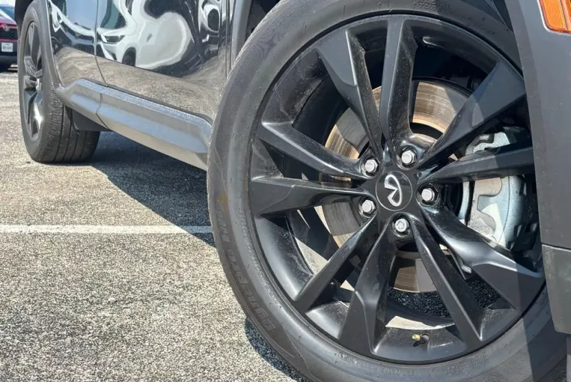 2025 Infiniti QX60 Luxe photo 1