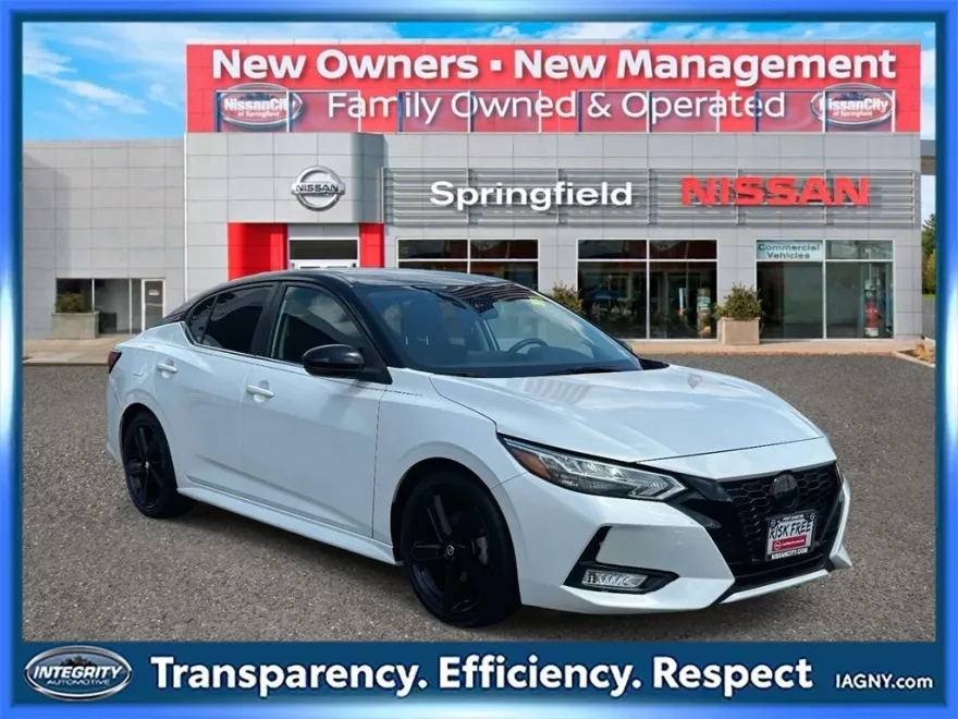 2022 Nissan Sentra SR photo 1