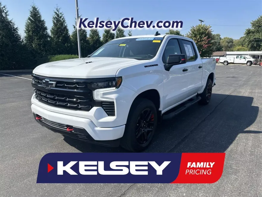 2023 Chevrolet Silverado RST photo 1