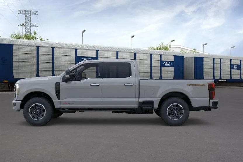 2026 Ford F-350 Platinum photo 1