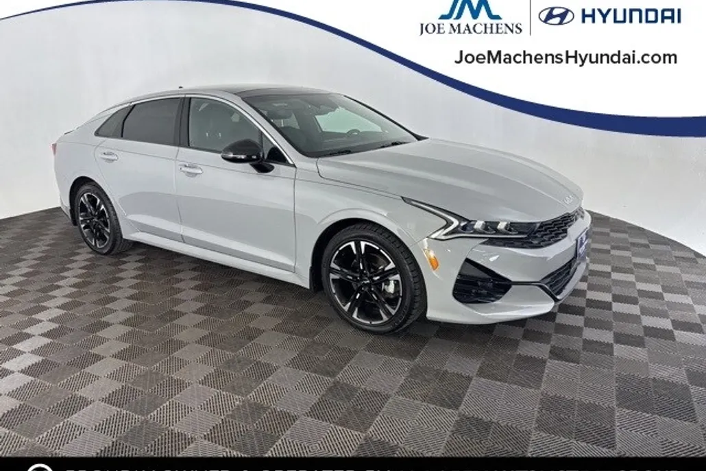 2023 Kia K5 GT-Line photo 1