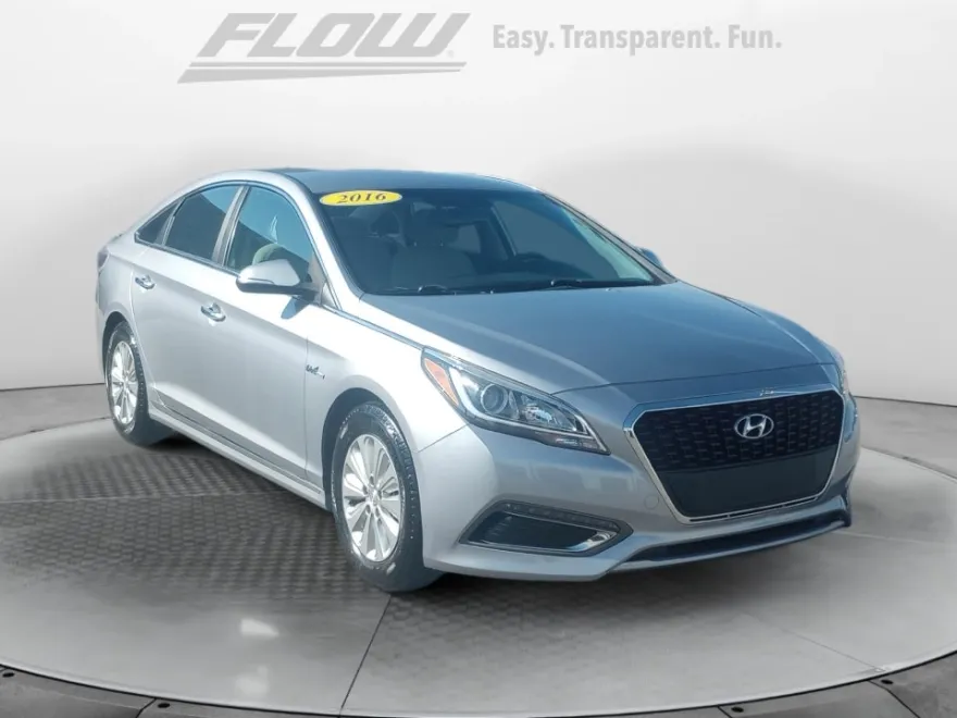 2016 Hyundai Sonata Hybrid SE photo 1