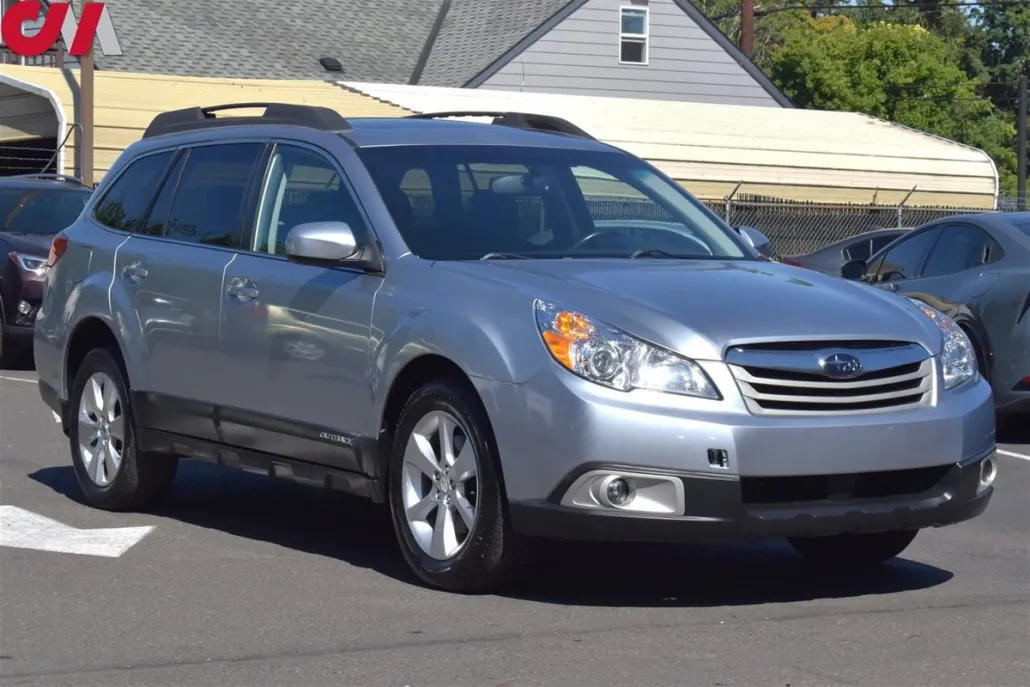 2012 Subaru Outback 3.6R Limited photo 1