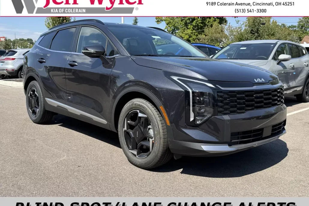 2026 Kia Sportage EX photo 1