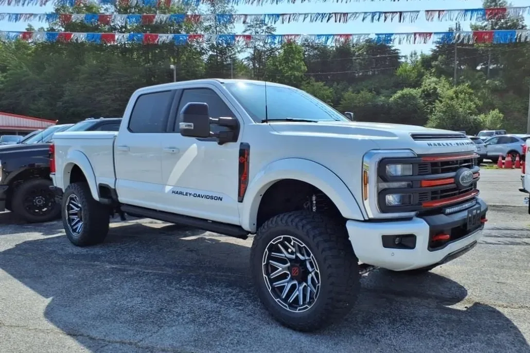 2025 Ford F-250 Harley-Davidson Edition photo 1