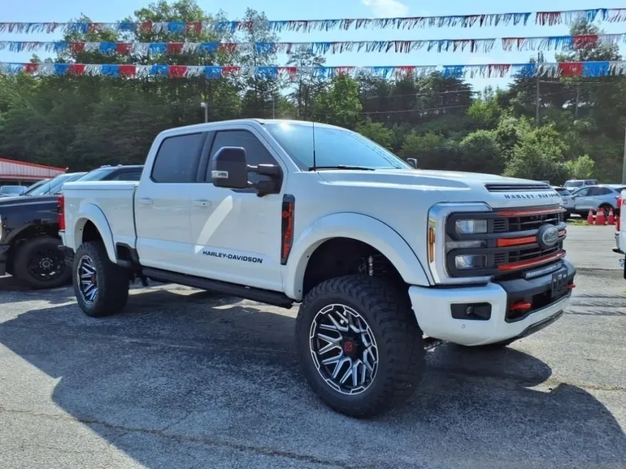 2025 Ford F-250 Harley-Davidson Edition photo 1