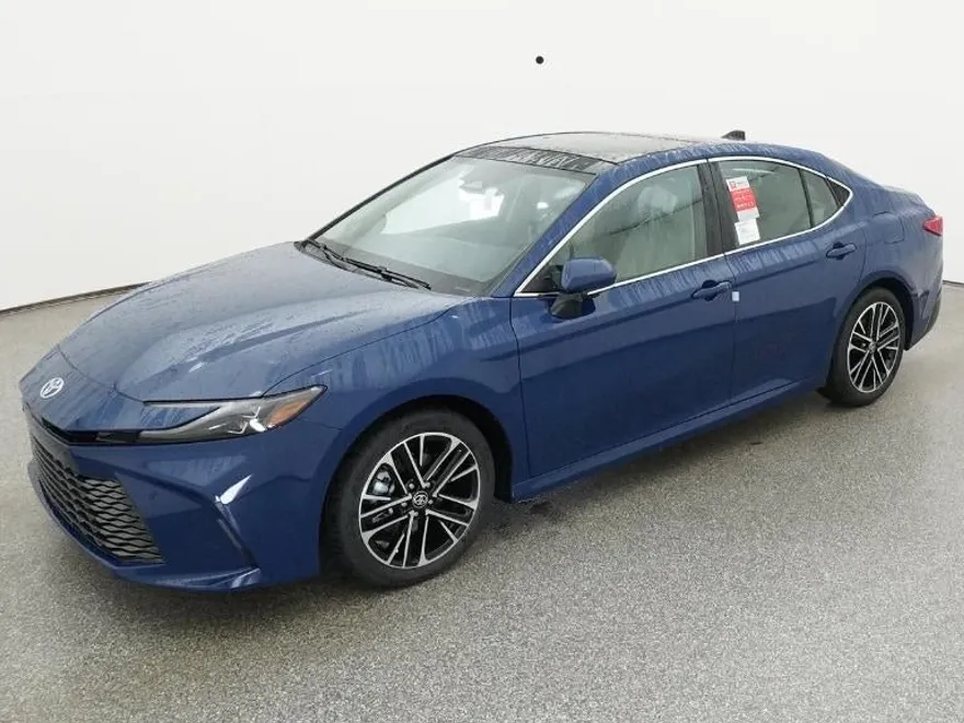 2026 Toyota Camry photo 1