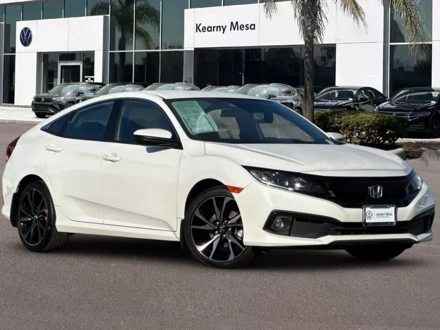 2019 Honda Civic Sport photo 1