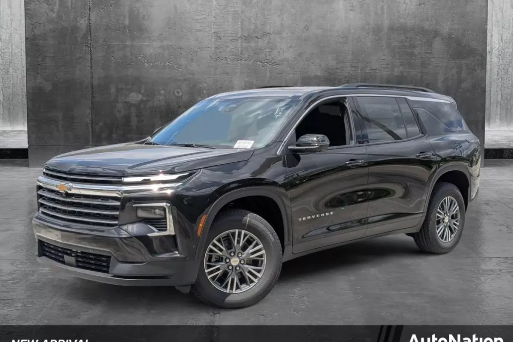 2025 Chevrolet Traverse photo 1