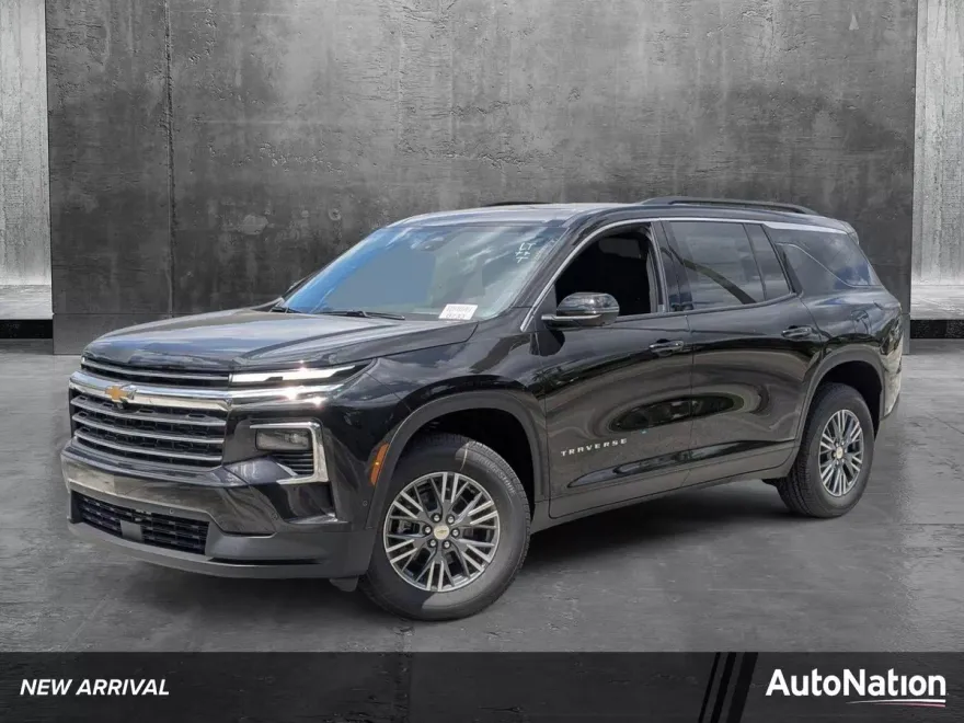 2025 Chevrolet Traverse photo 1