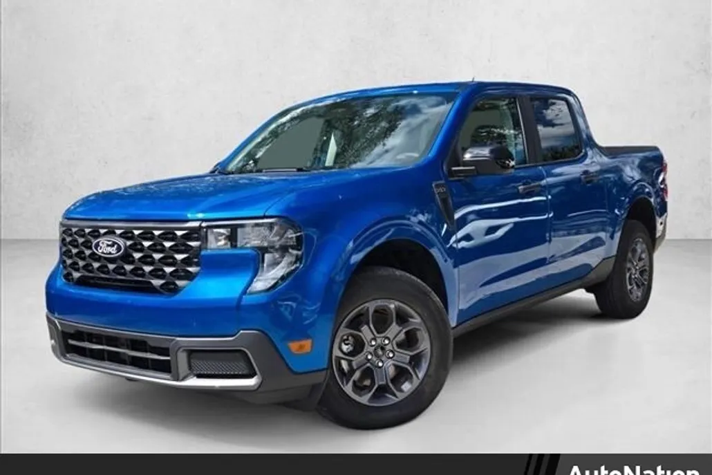2025 Ford Maverick XLT photo 1