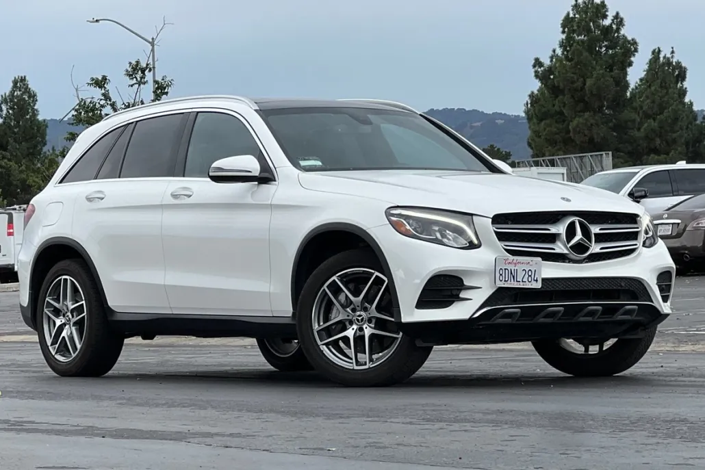 2018 Mercedes Benz GLC 300 photo 1