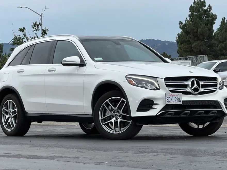 2018 Mercedes Benz GLC 300 photo 1