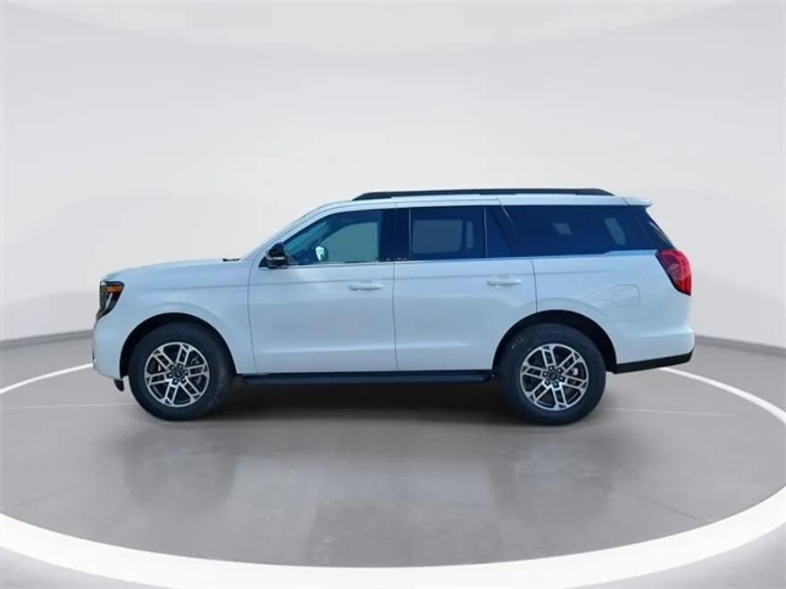 2025 Ford Expedition photo 1