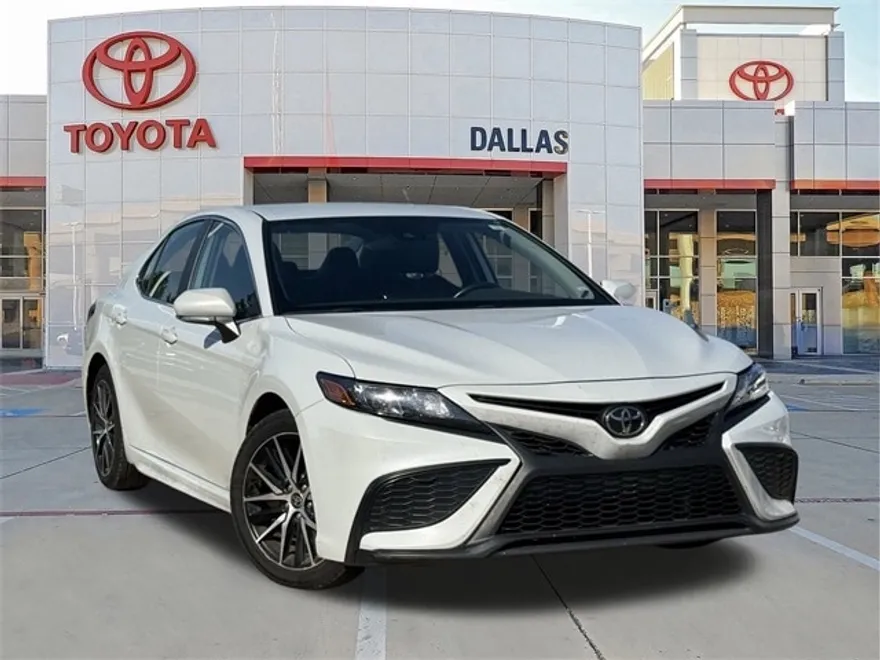 2023 Toyota Camry SE photo 1