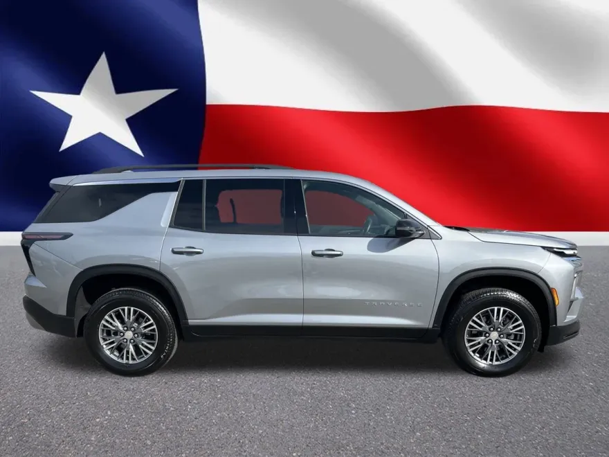 2025 Chevrolet Traverse photo 1