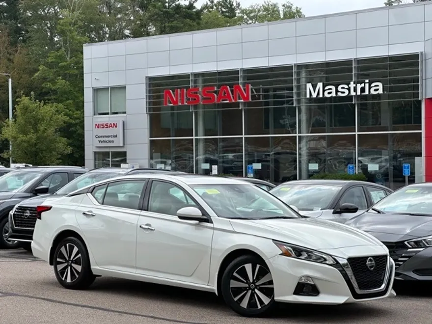 2022 Nissan Altima 2.5 SL photo 1