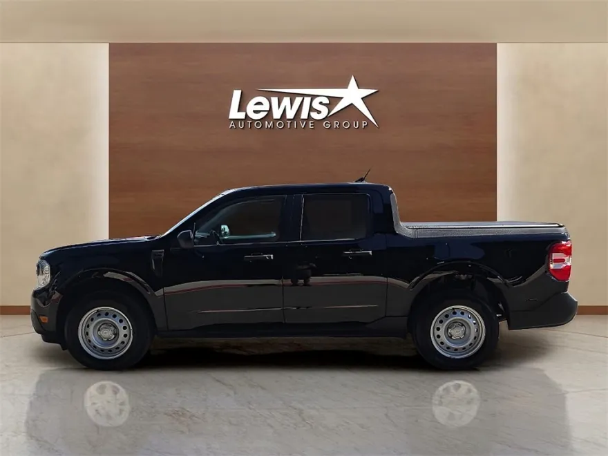 2024 Ford Maverick XL photo 1