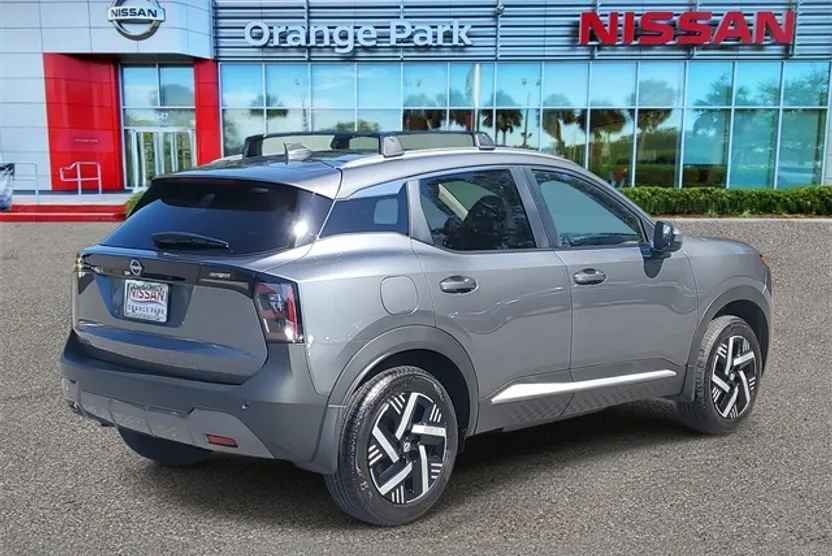 2025 Nissan Kicks SV photo 1
