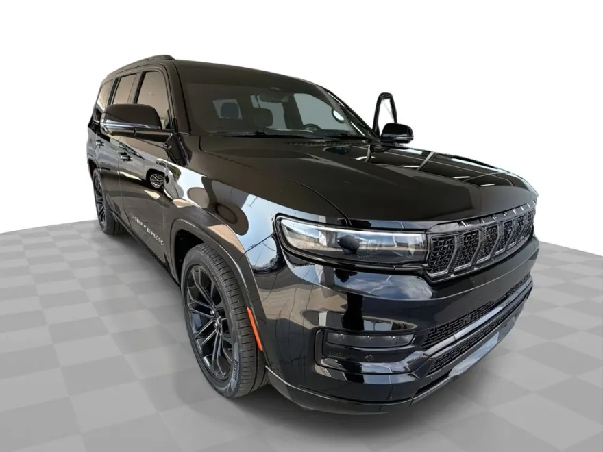 2023 Jeep Grand Wagoneer II Obsidian photo 1