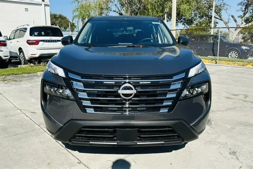 2025 Nissan Rogue S photo 1