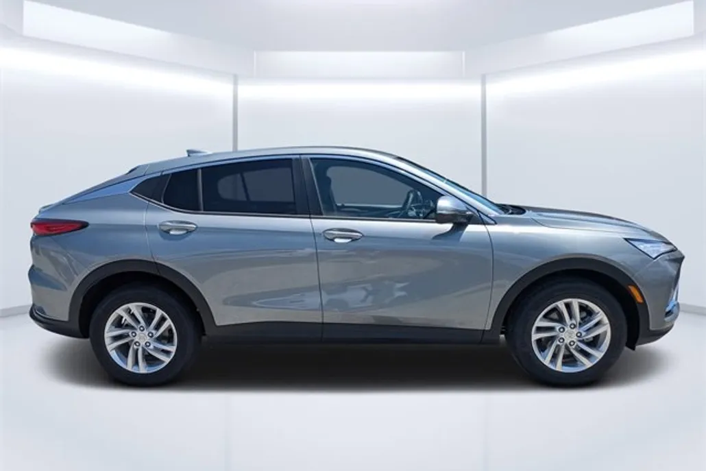 2025 Buick Envista Preferred photo 1