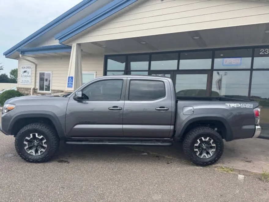 2021 Toyota Tacoma TRD Sport photo 1