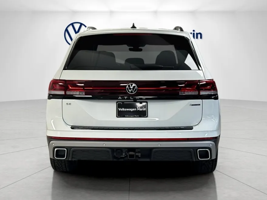 2025 Volkswagen Atlas SE Technology Peak Edition photo 1