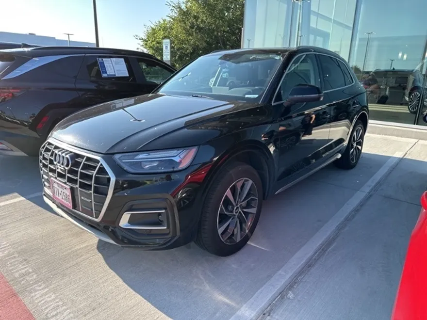 2021 Audi Q5 45 Premium Plus photo 1