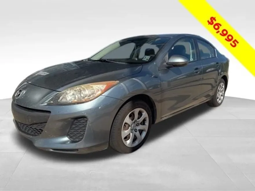 2013 Mazda Mazda3 i SV photo 1