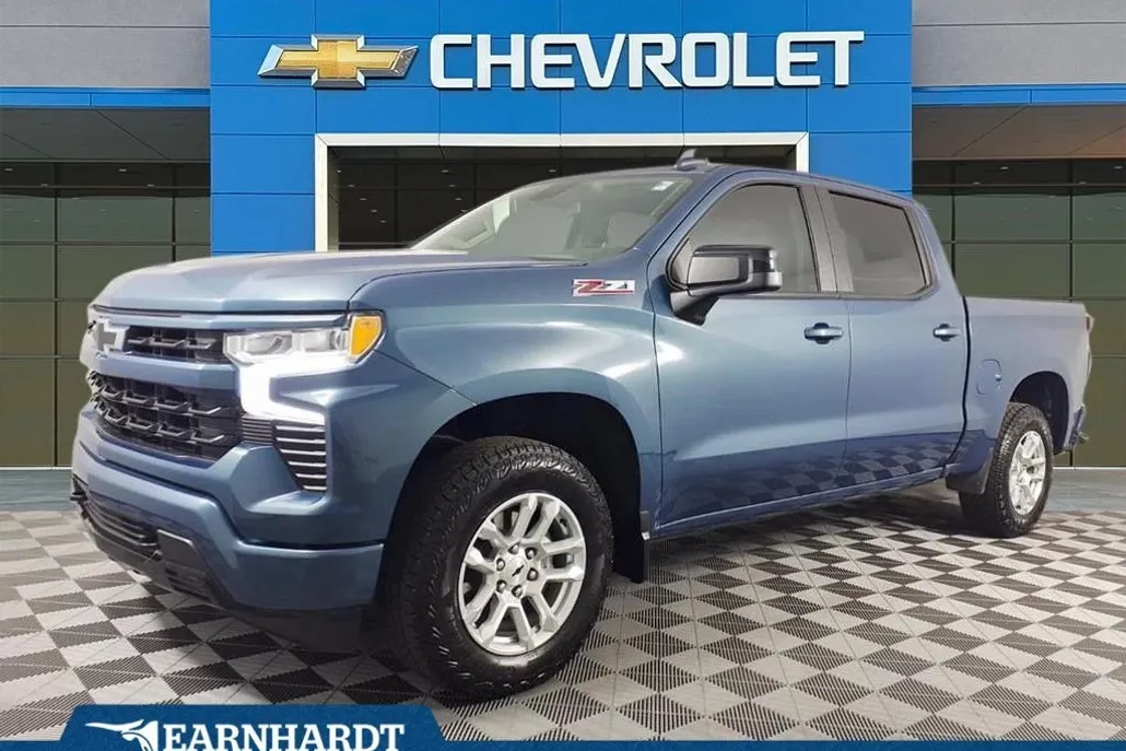 2024 Chevrolet Silverado 1500 RST photo 1