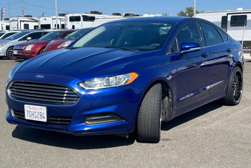 2014 Ford Fusion SE photo 1