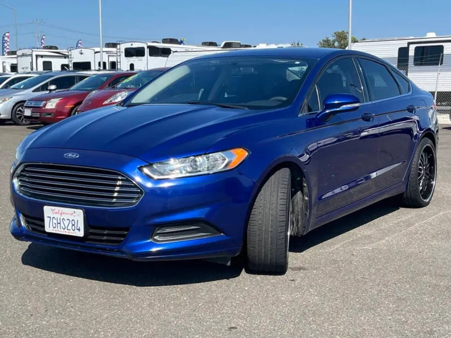 2014 Ford Fusion SE photo 1