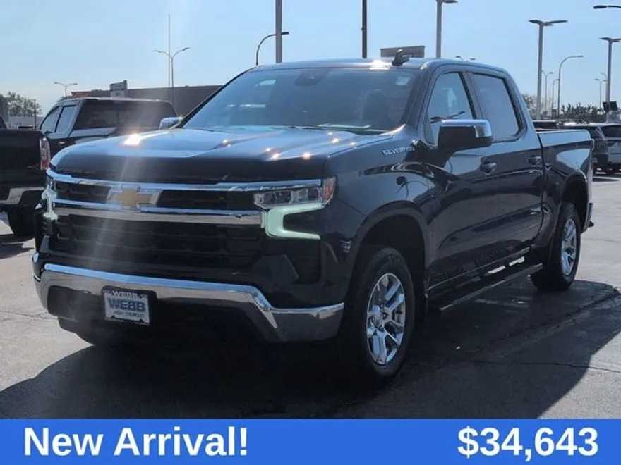 2022 Chevrolet Silverado 1500 LT photo 1