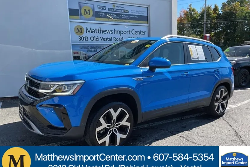 2022 Volkswagen Taos SEL photo 1