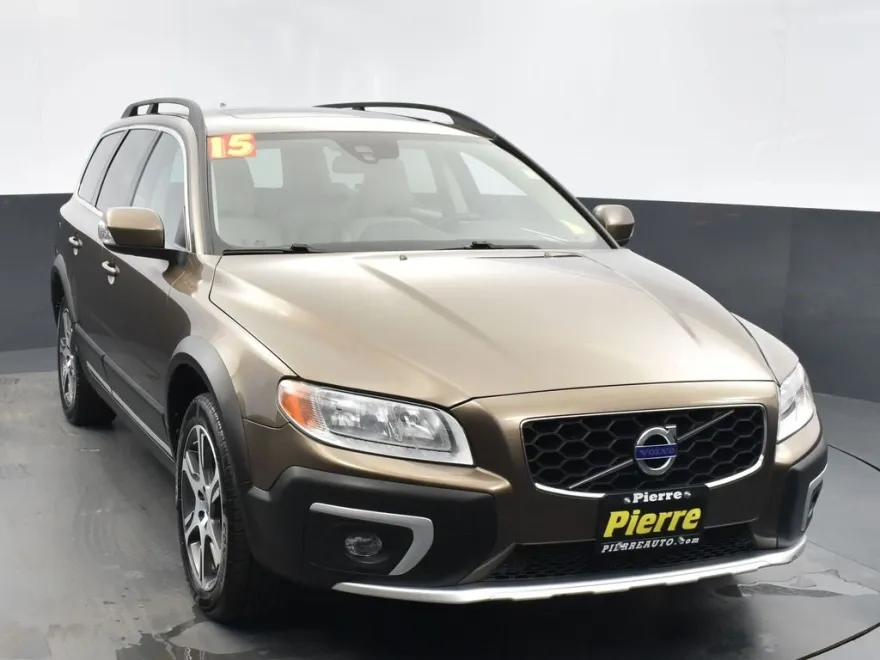2015 Volvo XC70 T6 Premier Plus photo 1